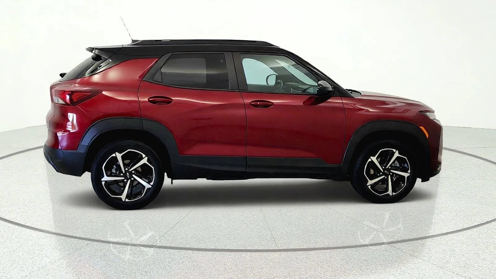 Used 2023 Chevrolet TrailBlazer RS w/ Sun and Liftgate Package AWD/4WD image 6