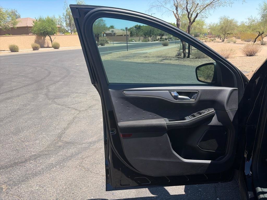 Used 2020 Ford Escape SE FWD image 6