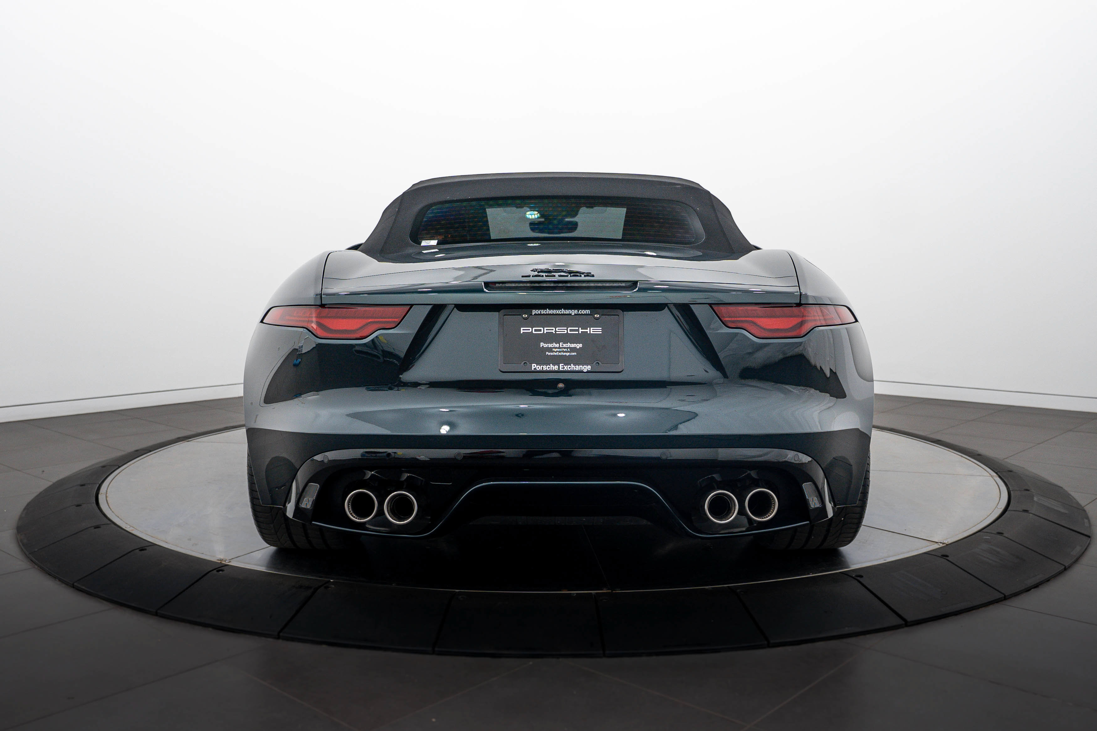 Used 2024 Jaguar F-TYPE Convertible AWD image 28