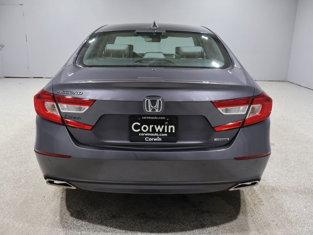 Used 2018 Honda Accord Touring image 3