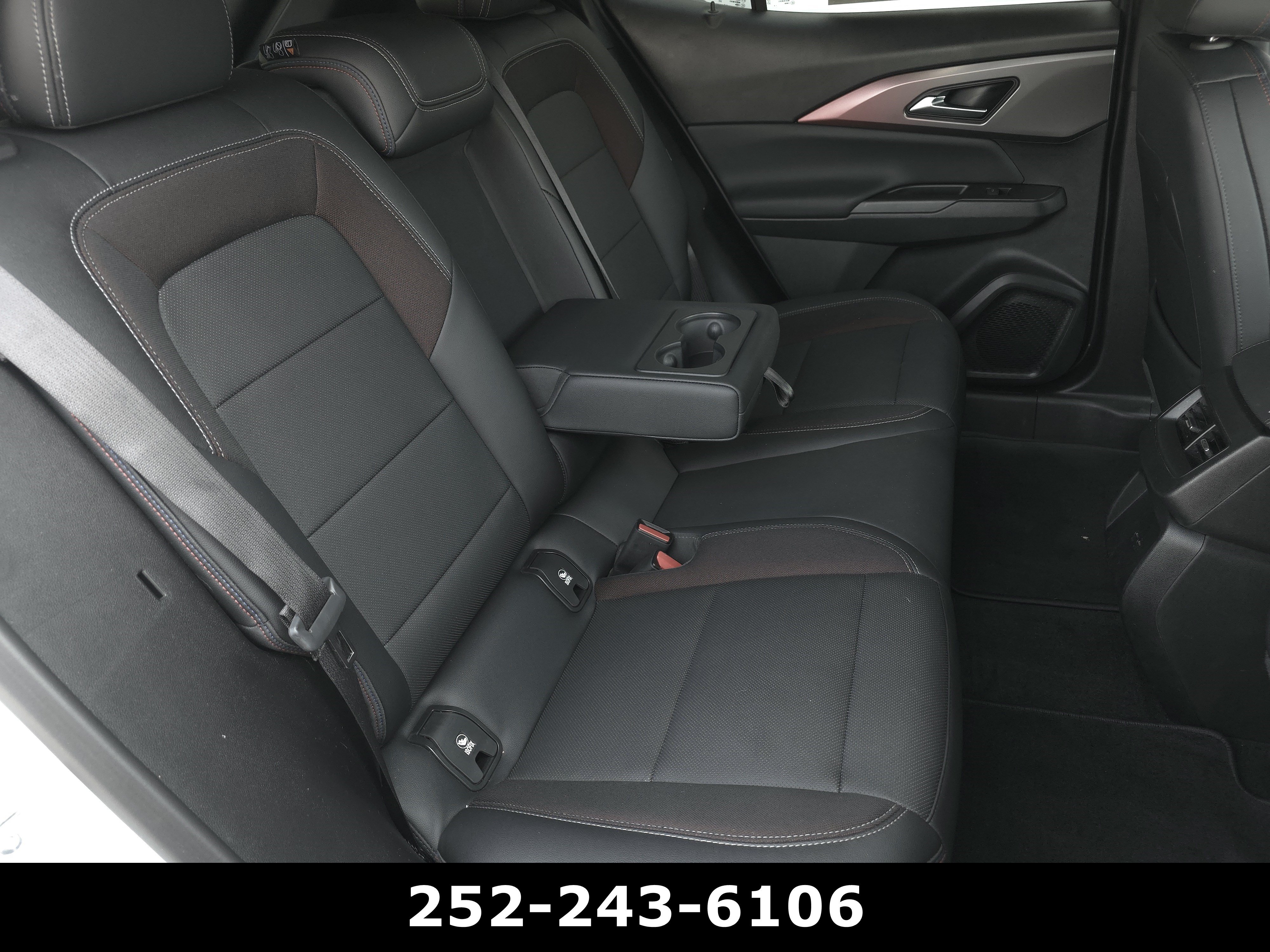 Used 2024 Chevrolet Equinox EV RS FWD image 43