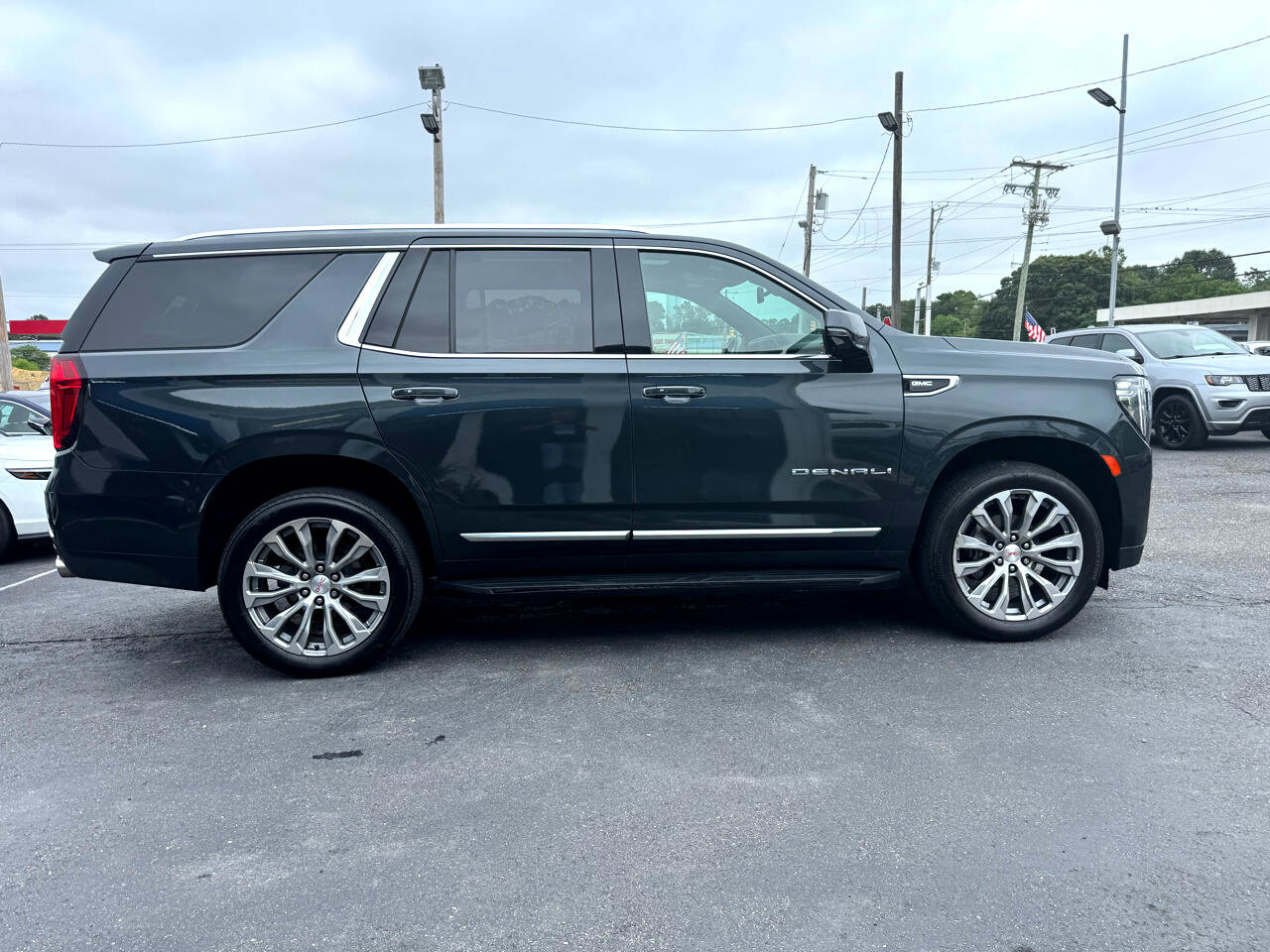 Used 2021 GMC Yukon Denali image 4