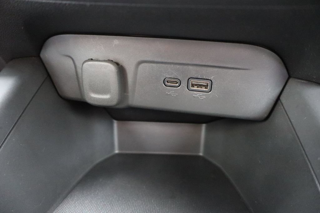 Used 2024 Chevrolet Trax RS w/ Driver Confidence Package FWD image 11