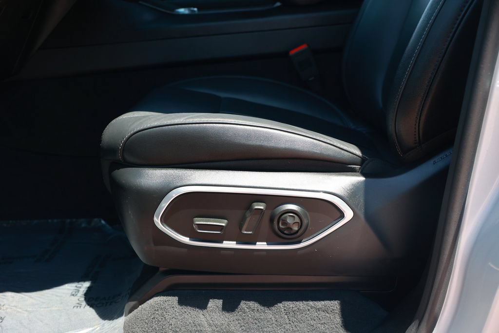 Used 2023 Jeep Wagoneer Series II AWD/4WD image 20