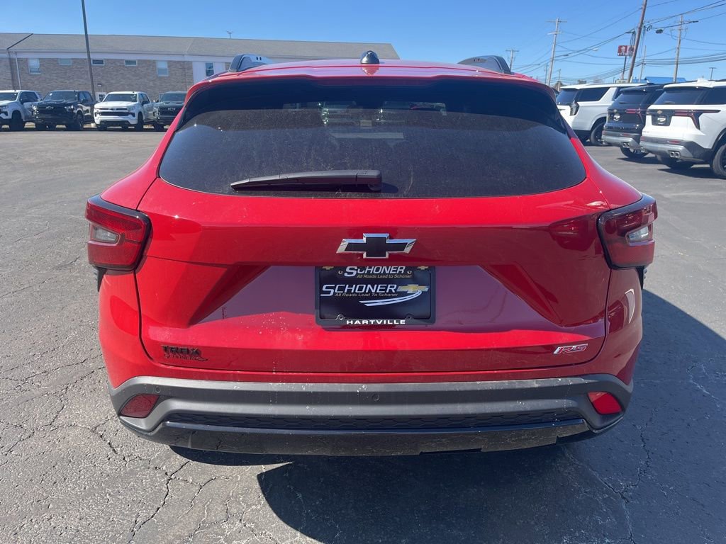 New 2026 Chevrolet Trax RS w/ Driver Confidence Package FWD image 4