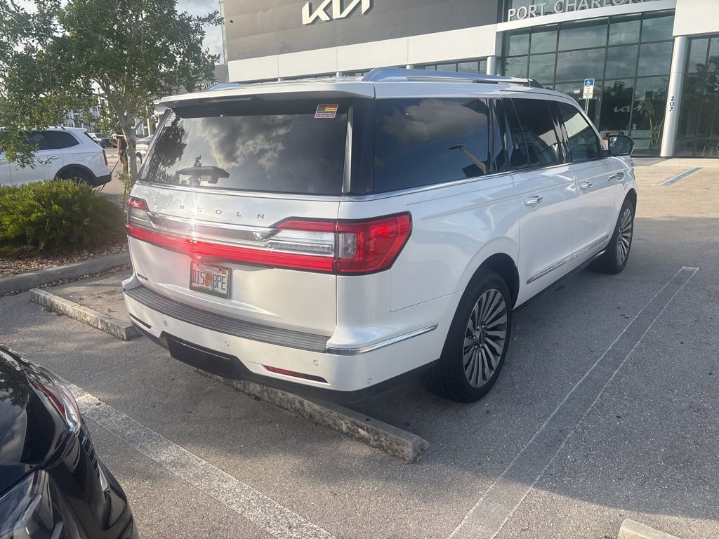 Used 2019 Lincoln Navigator L Reserve AWD/4WD image 3