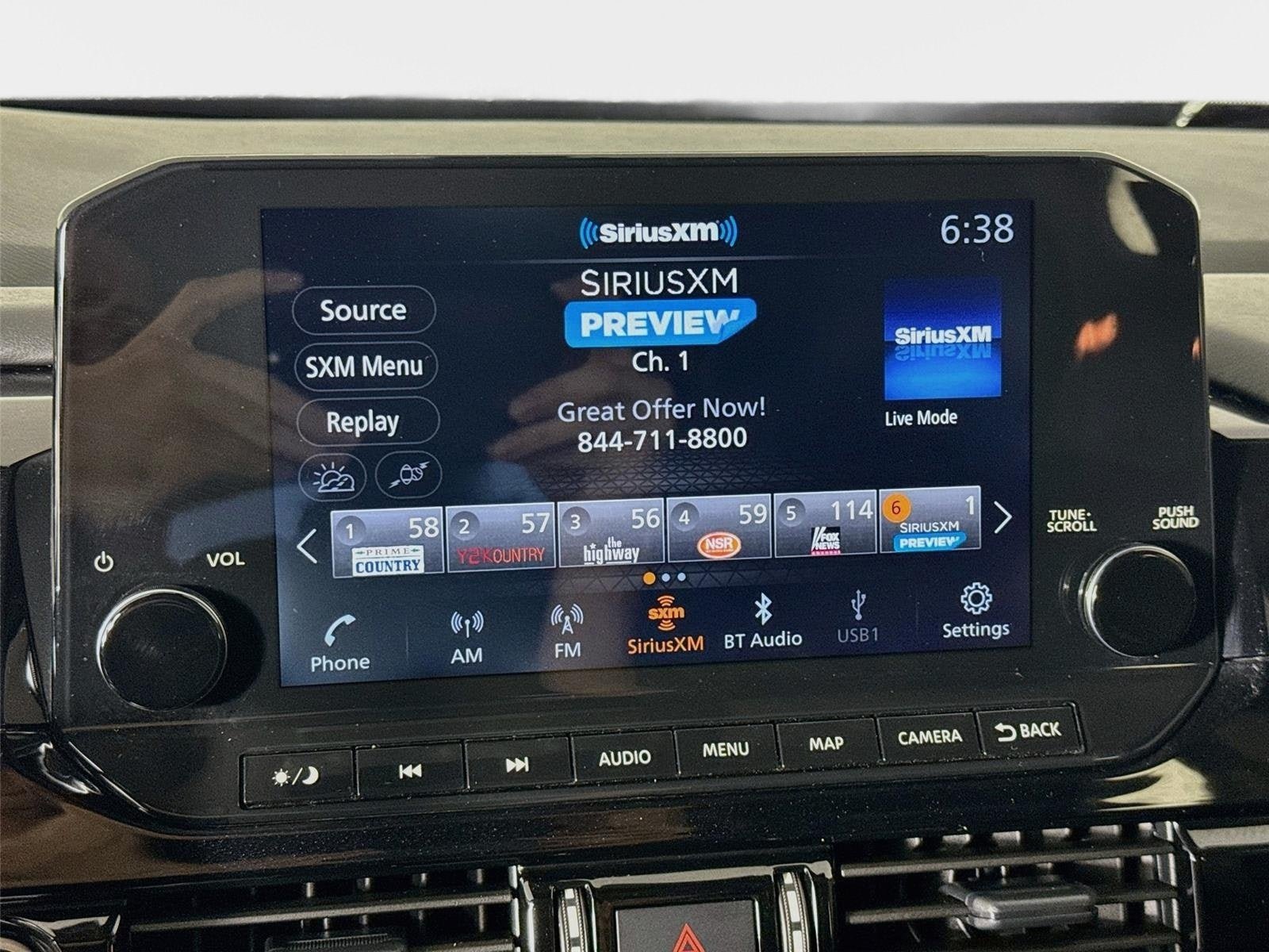 Used 2024 Nissan Pathfinder SL FWD image 15