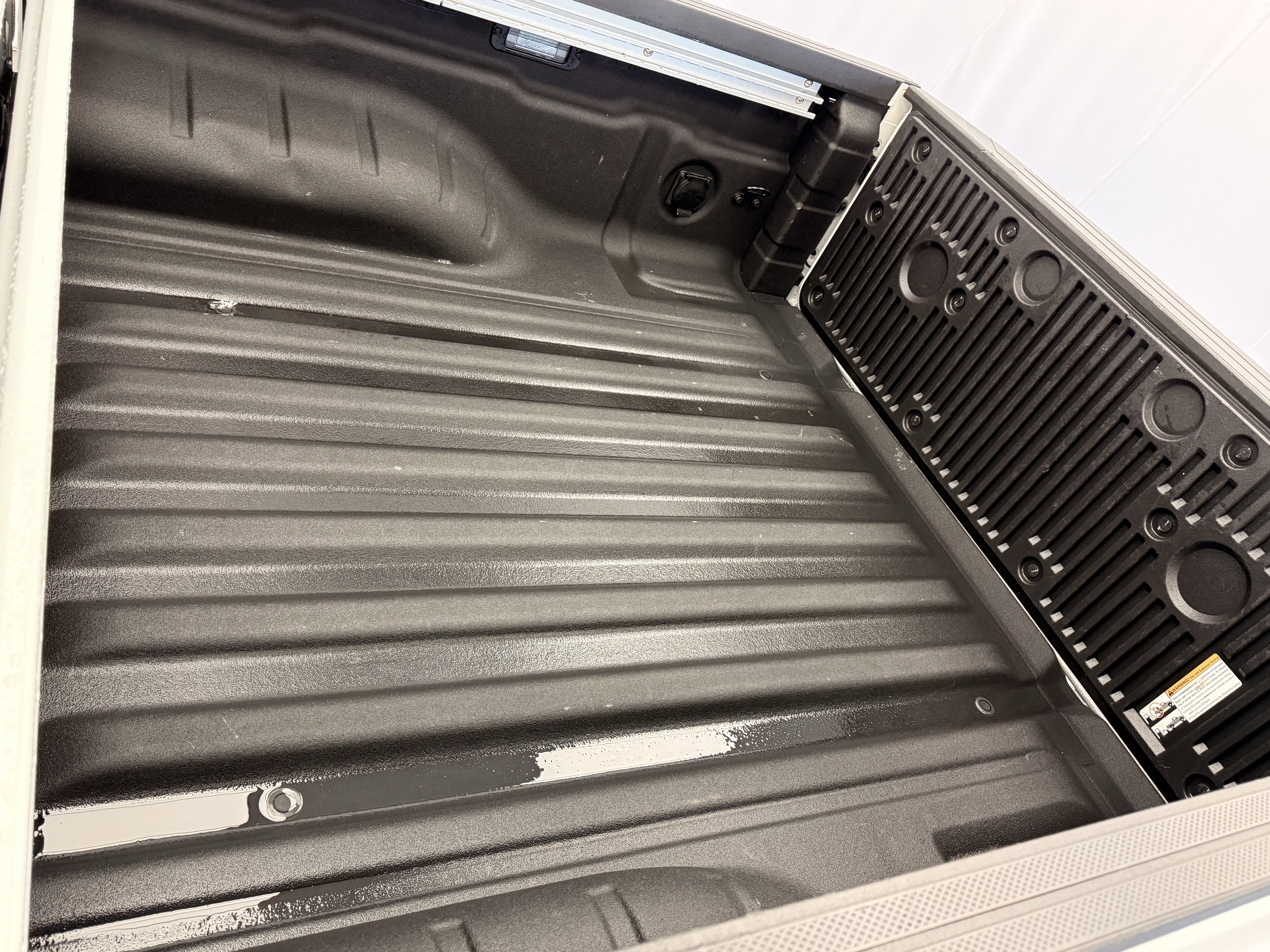 Used 2024 Nissan Frontier SV w/ SV Convenience Package image 17