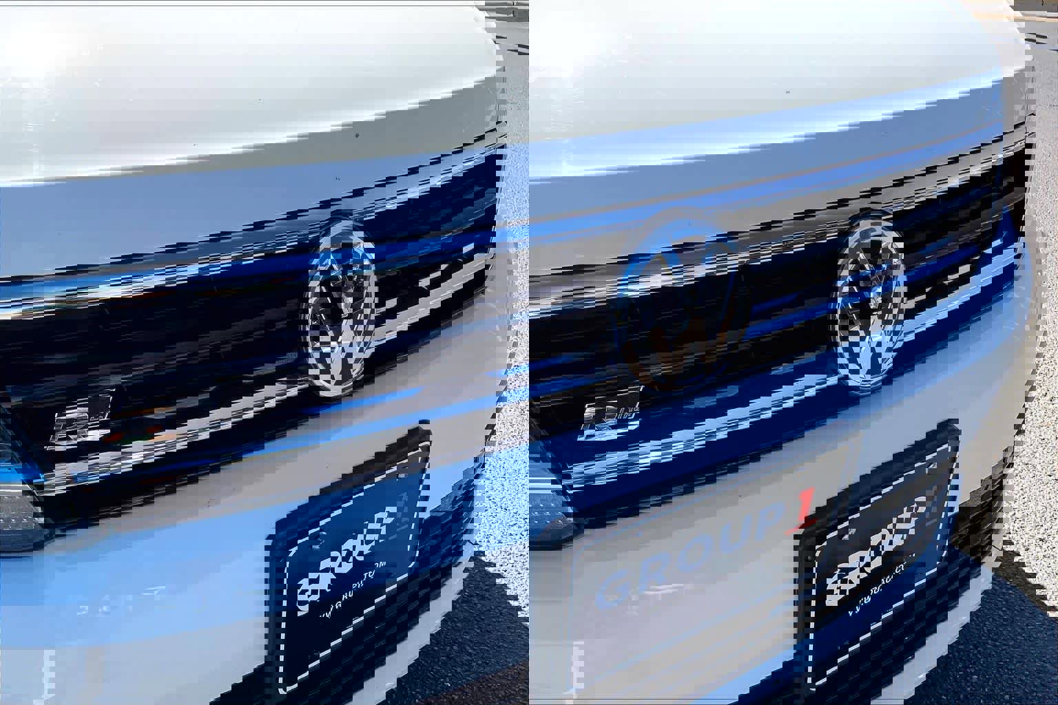 Used 2020 Volkswagen Tiguan SE R-Line image 30