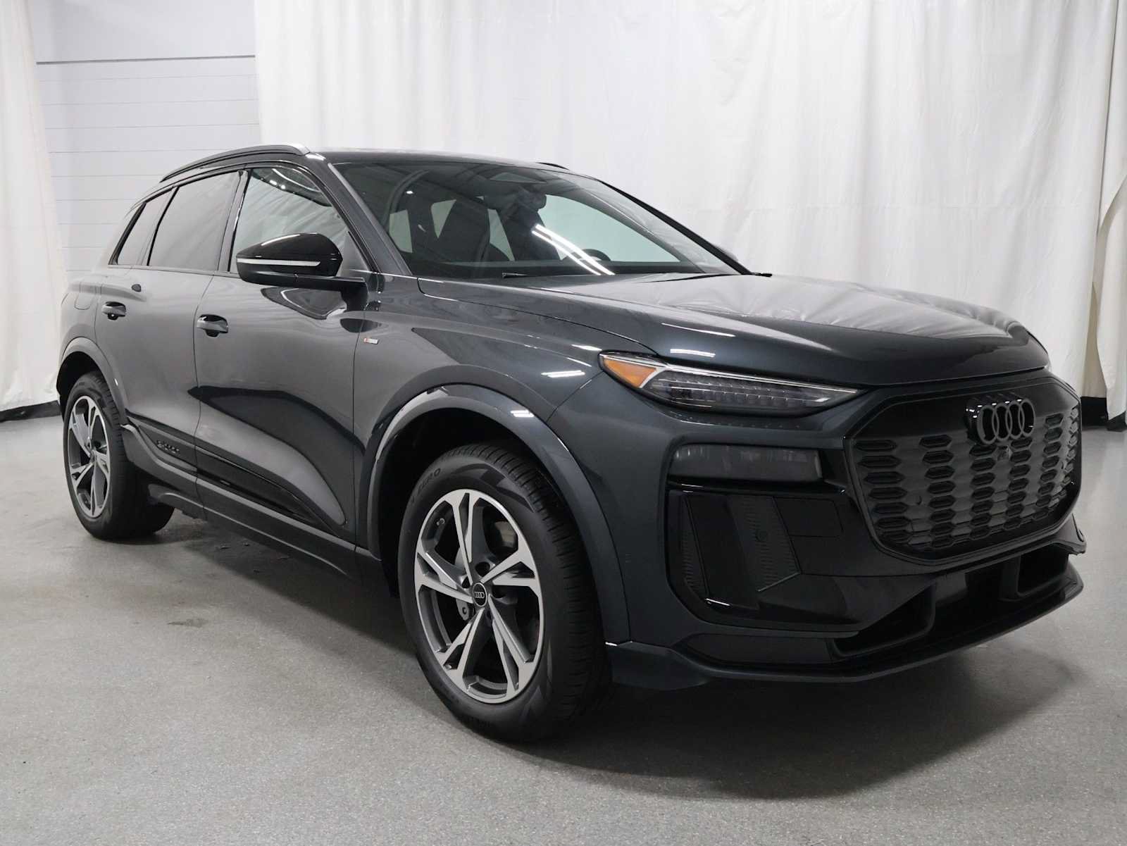 New 2027 Audi Q6 e-tron Premium Plus AWD/4WD image 13