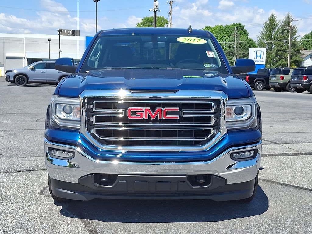Used 2017 GMC Sierra 1500 SLE w/ SLE Value Package AWD/4WD image 2