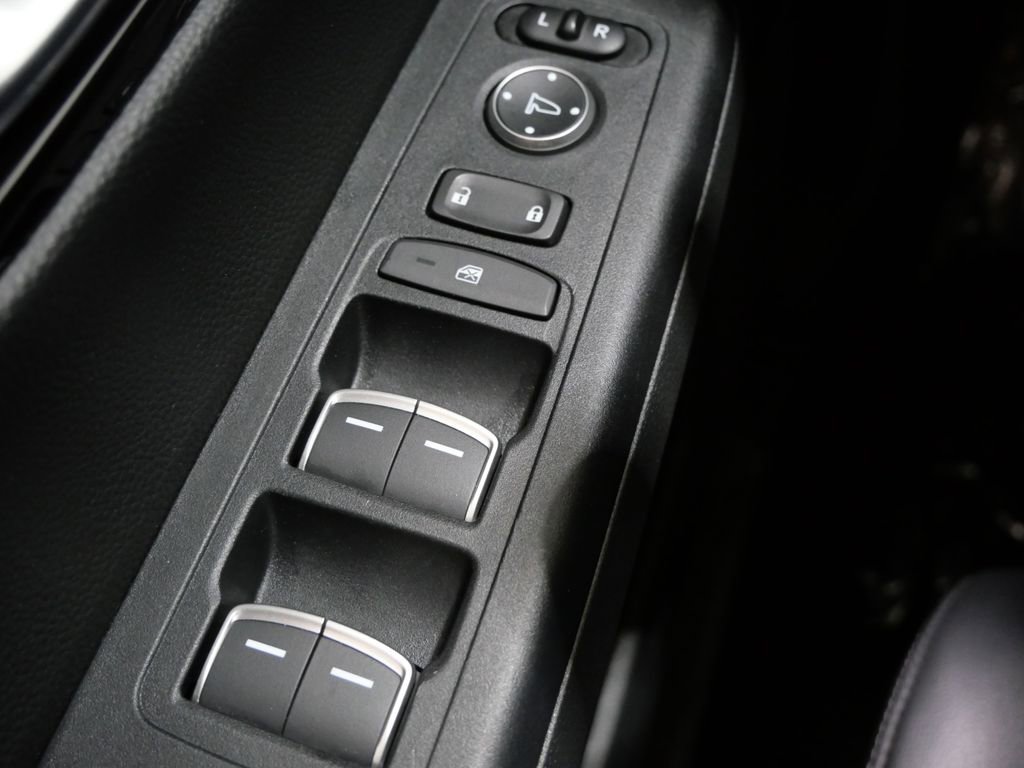 Used 2025 Honda CR-V EX-L image 14