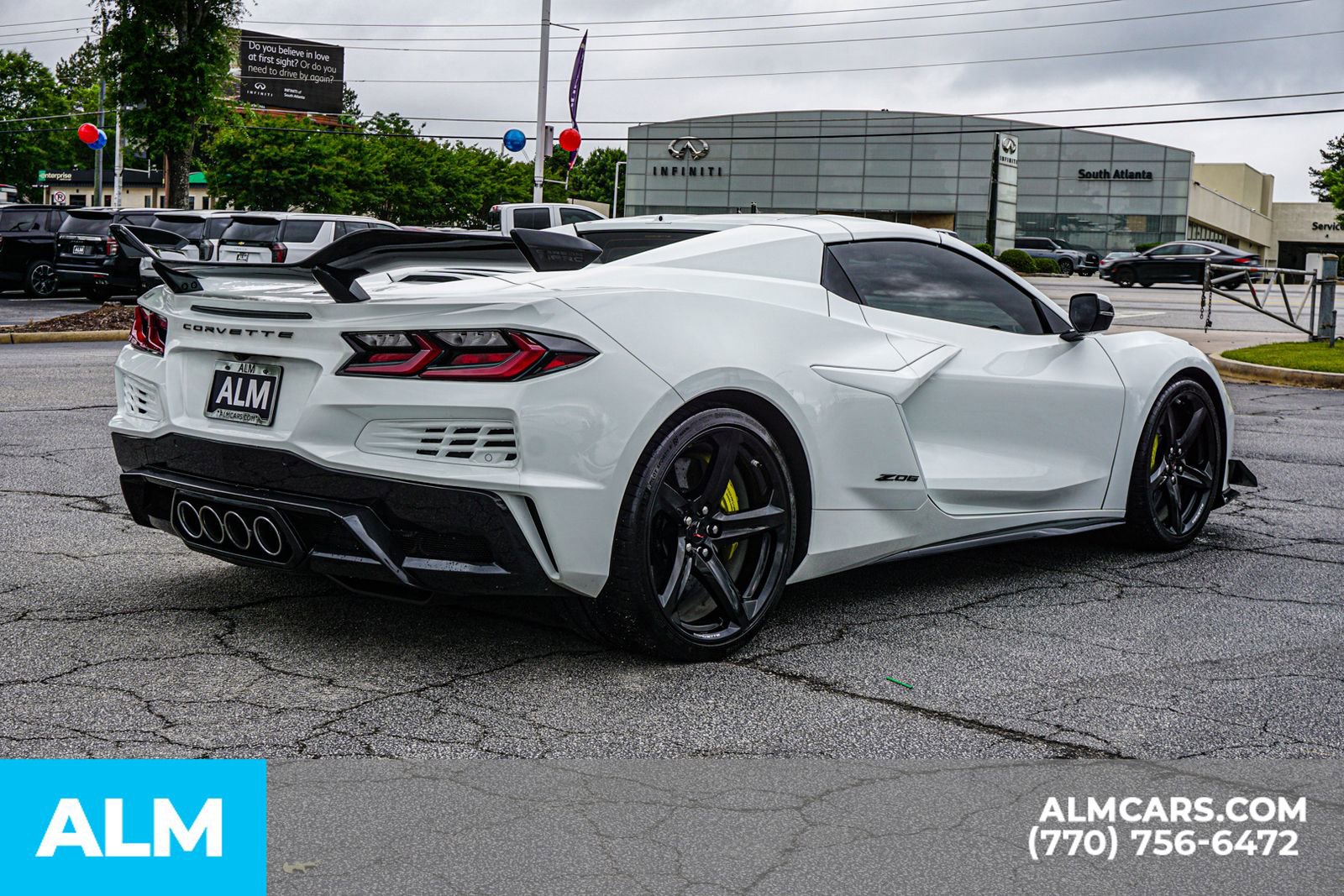 Used 2024 Chevrolet Corvette Z06 w/ Z07 Performance Package RWD image 7
