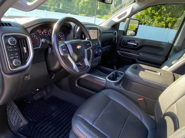 Used 2022 Chevrolet Silverado 2500 LTZ w/ LTZ Convenience Package AWD/4WD image 13