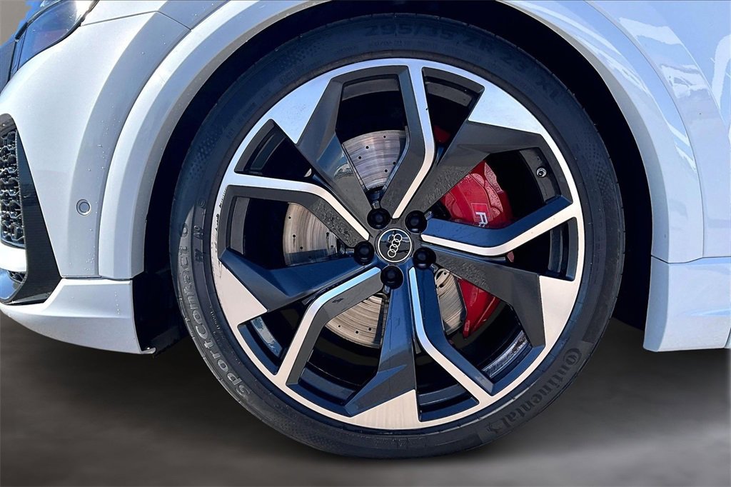 Used 2023 Audi RS Q8 w/ Black Optic Package image 8