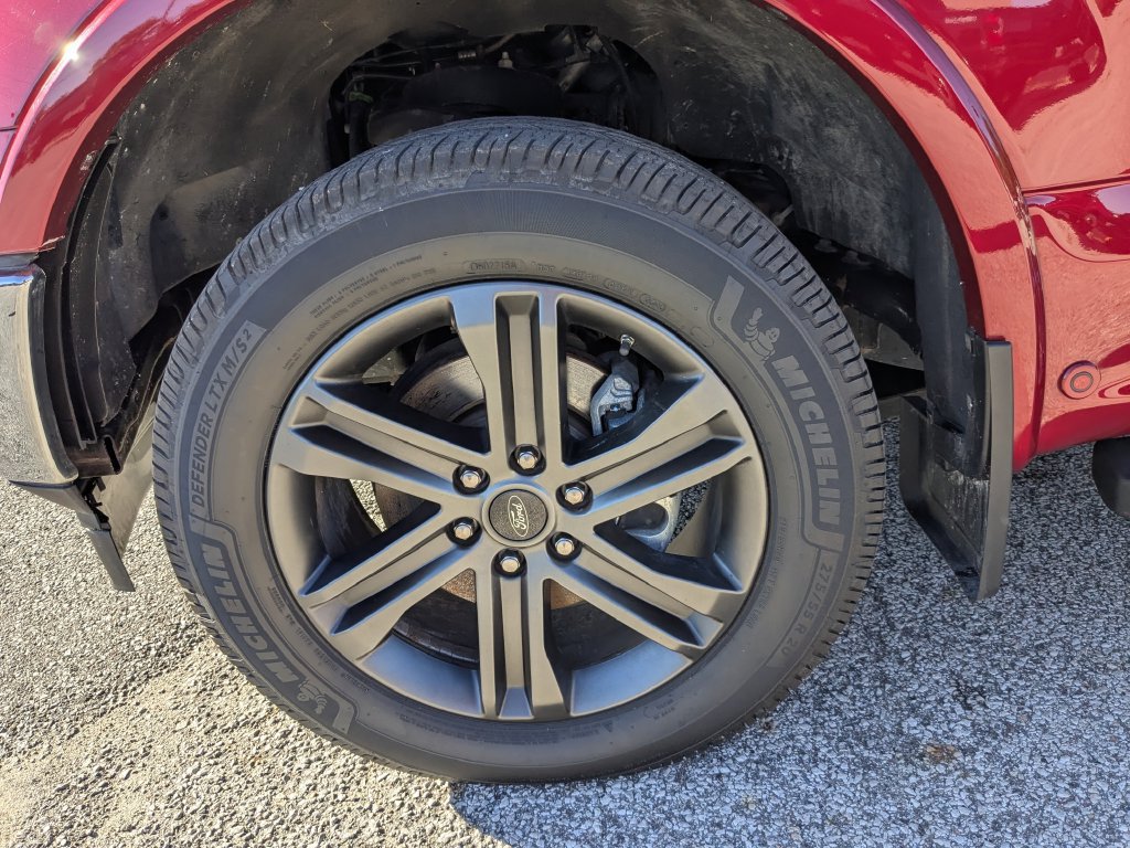 Used 2019 Ford F150 Lariat w/ Equipment Group 502A Luxury AWD/4WD image 20