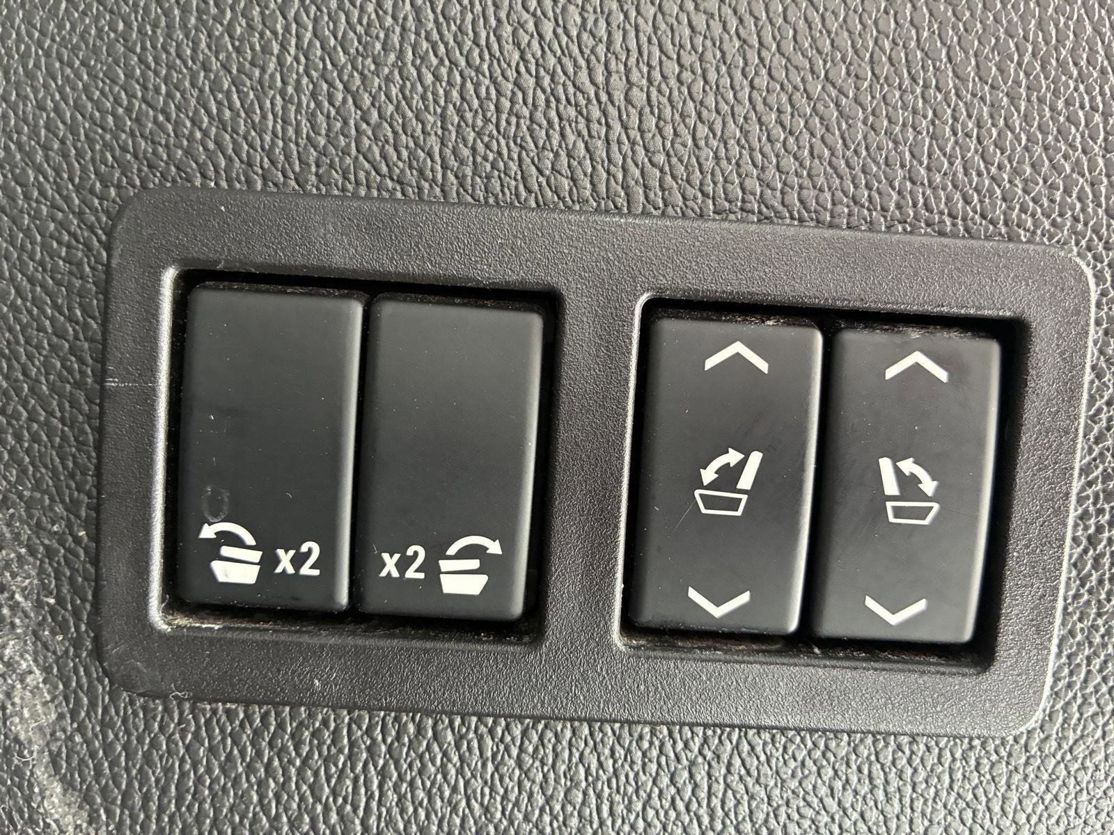 Used 2016 GMC Yukon Denali image 18