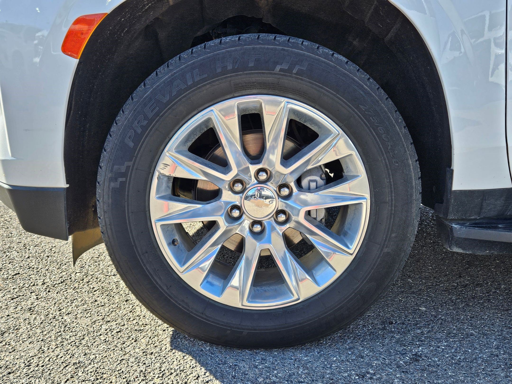 Used 2024 Chevrolet Suburban Premier image 11