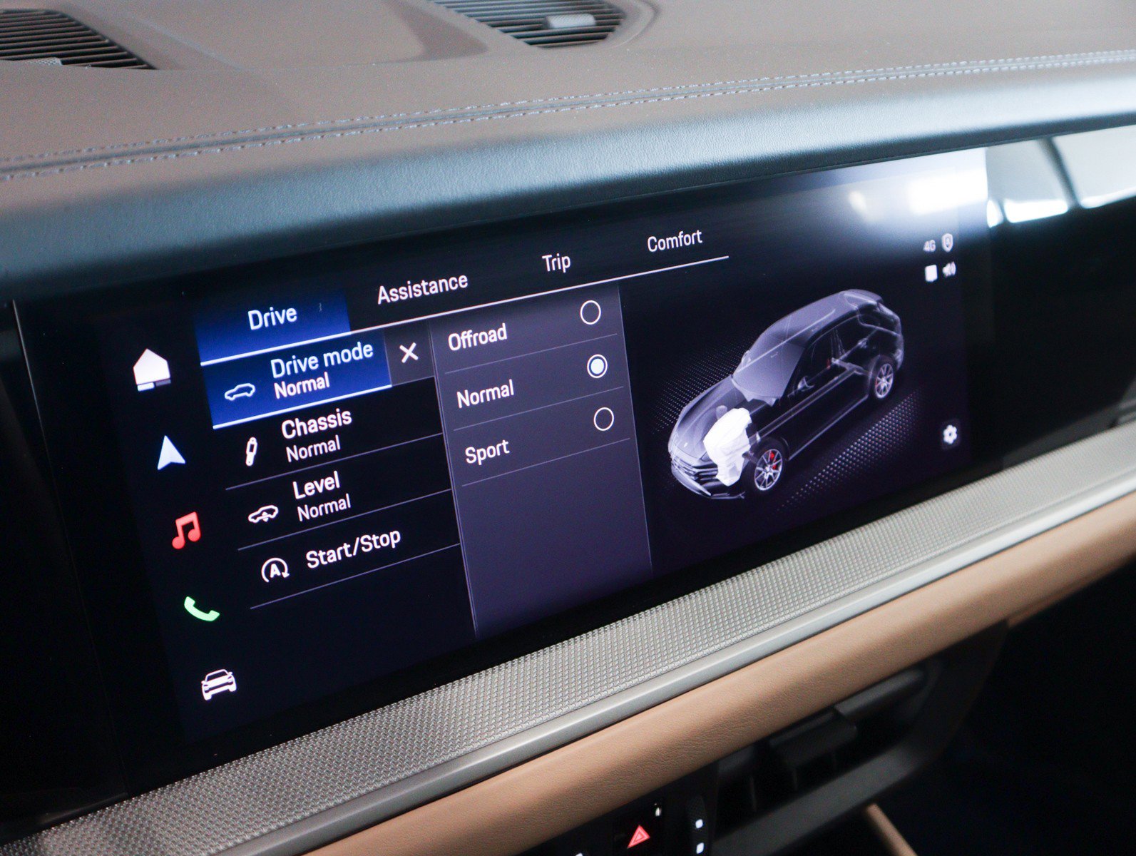 Used 2024 Porsche Cayenne AWD/4WD image 18