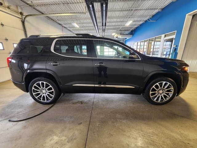 Certified 2023 GMC Acadia Denali w/ Denali Ultimate Package image 5