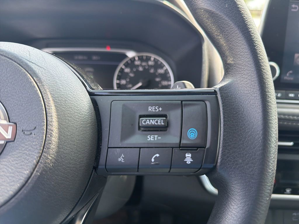 Used 2023 Nissan Rogue SV image 24
