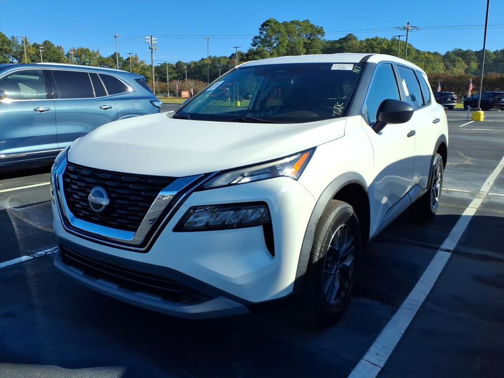 Used 2022 Nissan Rogue S FWD image 1