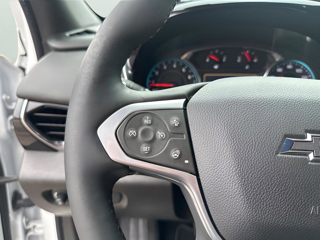 Used 2023 Chevrolet Traverse RS image 27