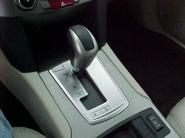 Used 2010 Subaru Legacy 2.5i Premium image 26