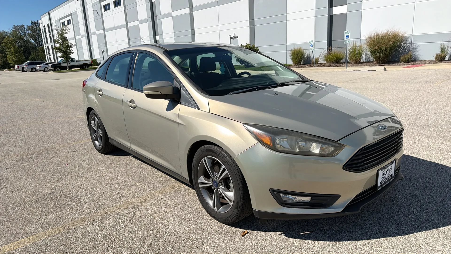 Used 2016 Ford Focus SE FWD image 3