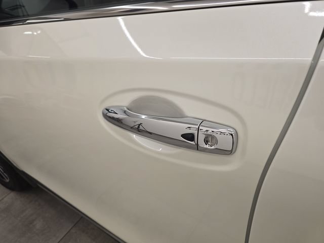Used 2019 Nissan Rogue SL w/ Premium Package FWD image 19