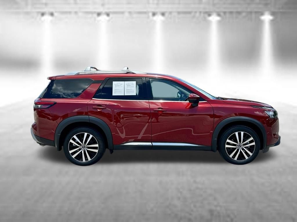 Certified 2025 Nissan Pathfinder Platinum w/ Cargo Package FWD image 5