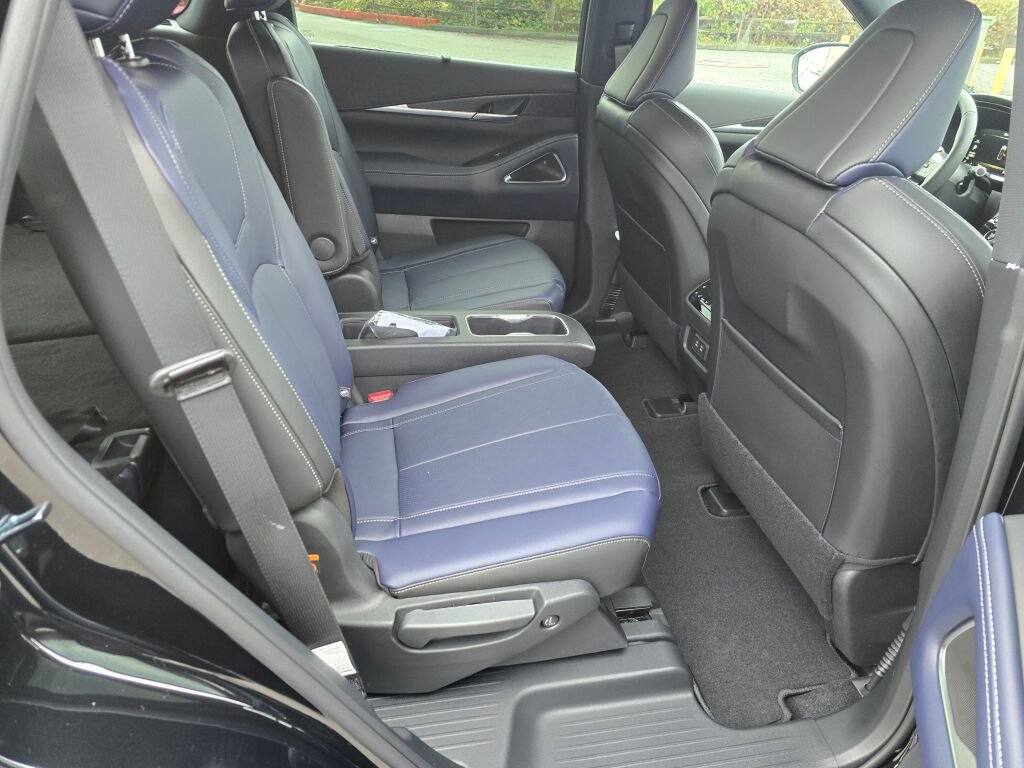 New 2026 INFINITI QX60 Sport image 12