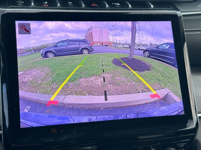 Used 2023 Jeep Grand Cherokee Limited w/ Black Appearance Package image 16