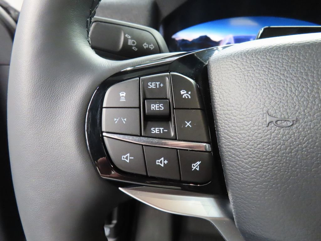 Used 2026 Ford Explorer Platinum w/ LUX Leather Package AWD/4WD image 62