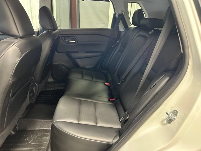 Used 2022 Nissan Rogue SV w/ SV Premium Package AWD/4WD image 17