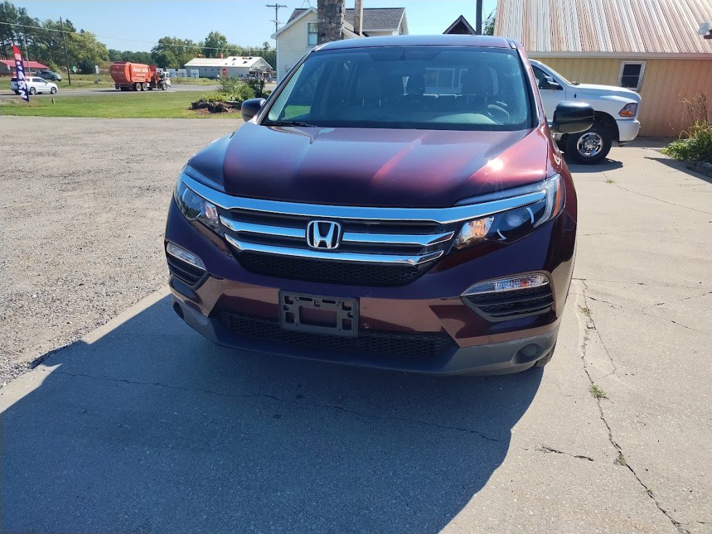 Used 2017 Honda Pilot LX image 2