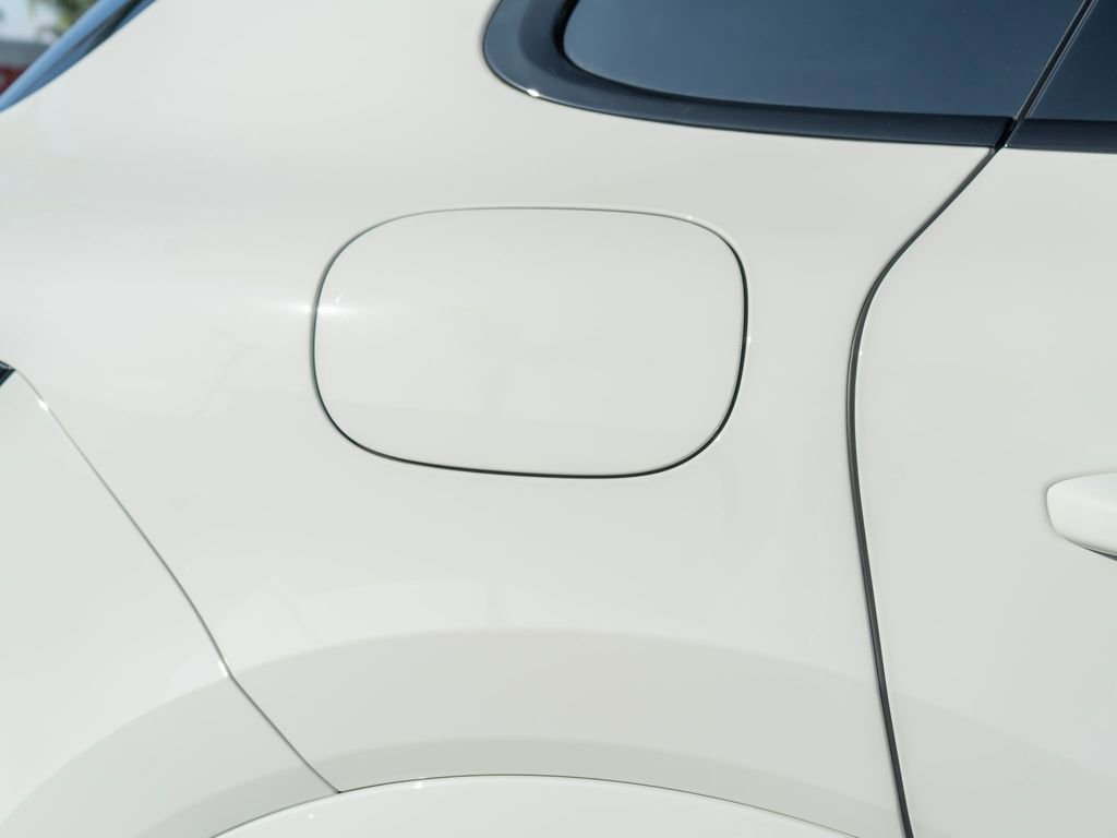 New 2025 Porsche Cayenne image 15