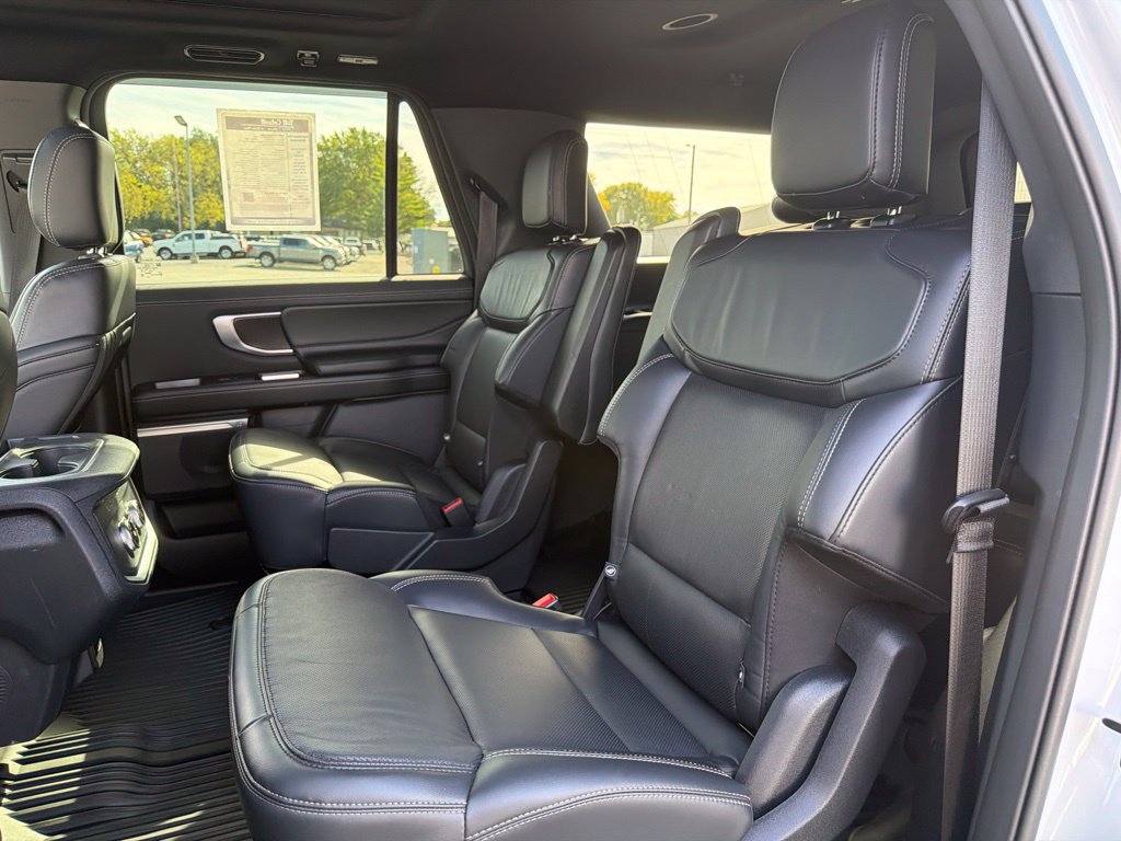 Certified 2025 Ford Expedition Max Platinum w/ Stealth Appearance Package AWD/4WD image 14