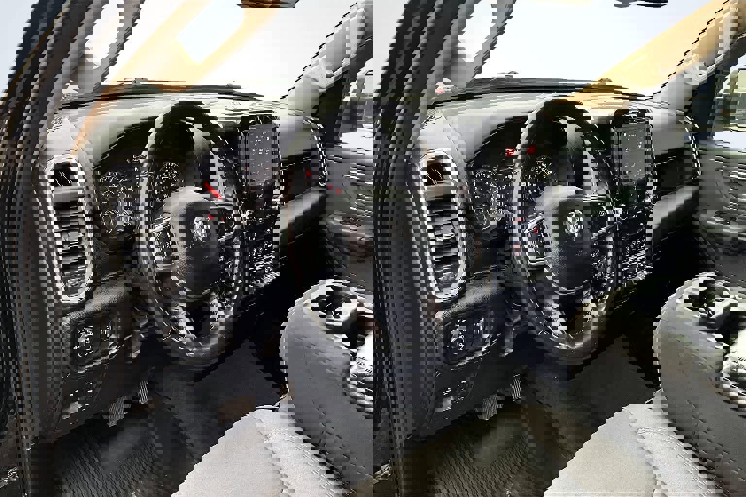 Used 2020 RAM 1500 Big Horn image 2