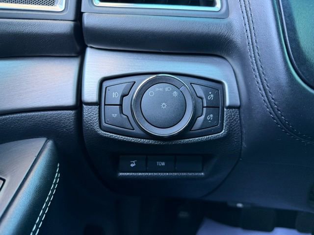 Certified 2018 Ford Explorer Platinum image 48