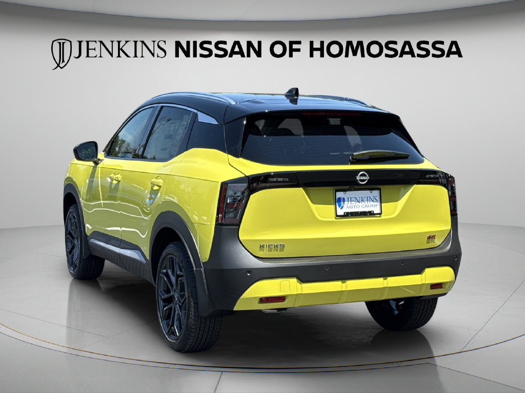 New 2026 Nissan Kicks SR FWD image 10