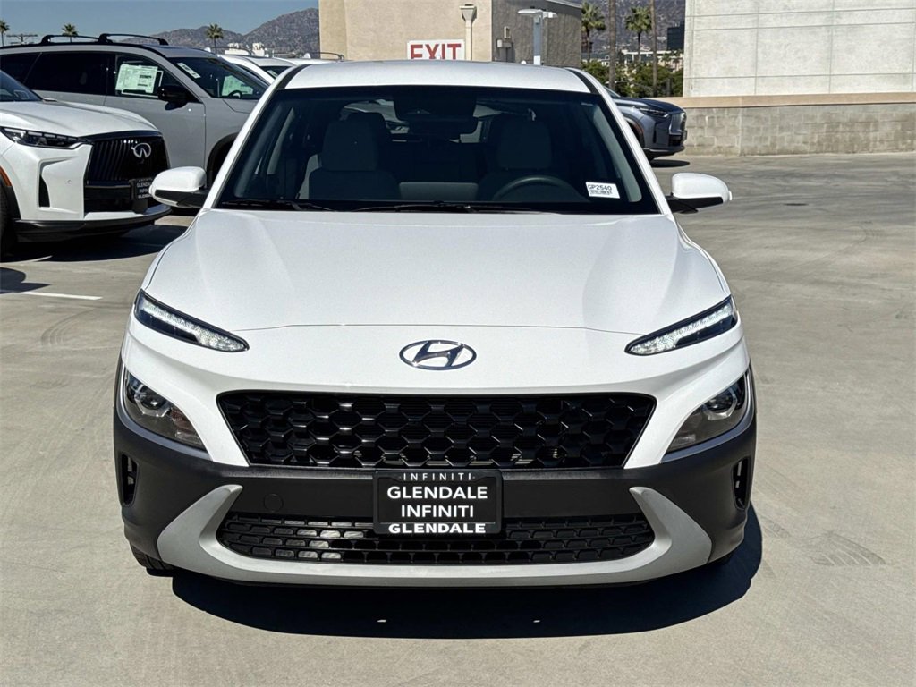 Used 2023 Hyundai Kona SE image 2
