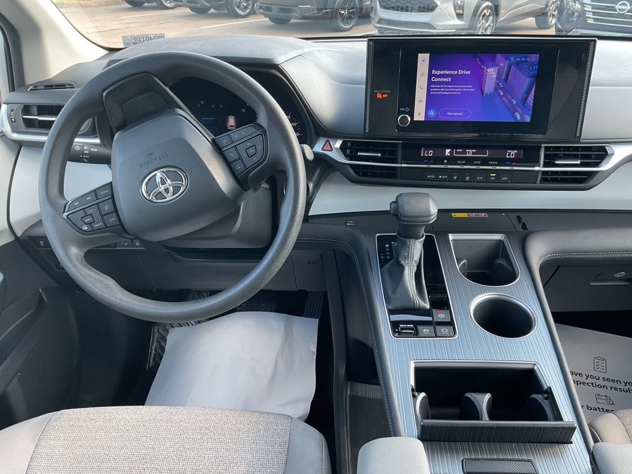 Used 2025 Toyota Sienna LE FWD image 16