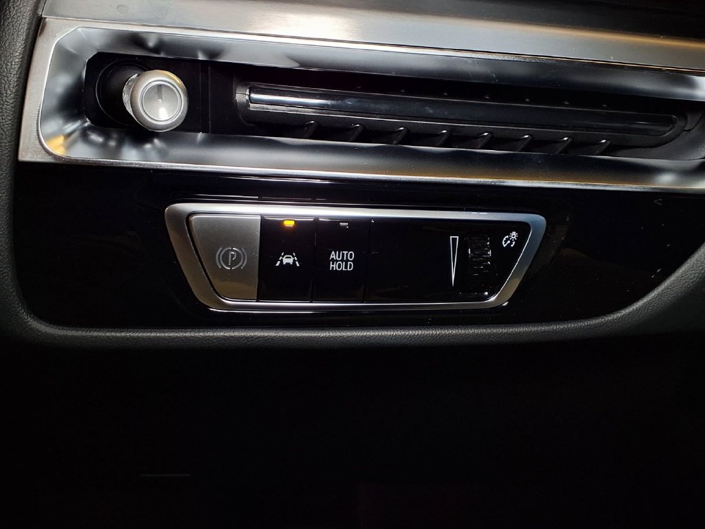 New 2027 Cadillac Lyriq Sport AWD/4WD image 17