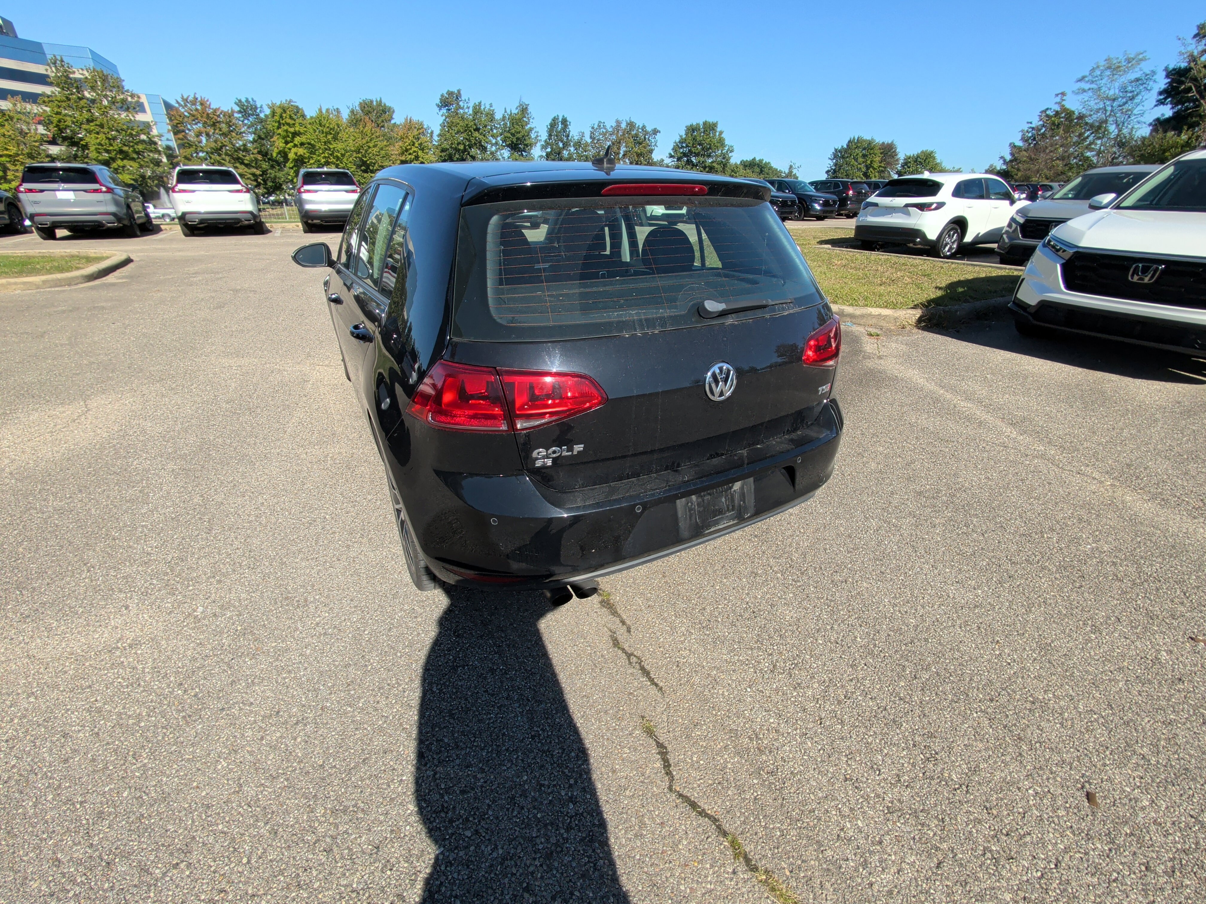 Used 2016 Volkswagen Golf S FWD image 29