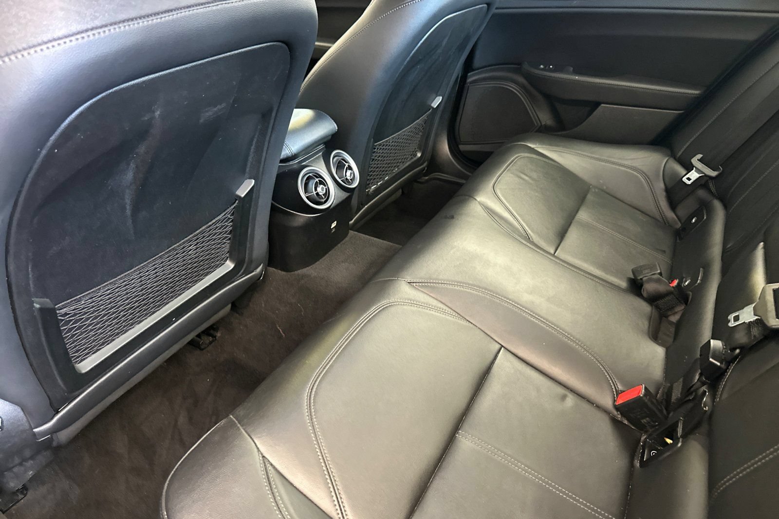 Used 2017 Alfa Romeo Giulia RWD image 14