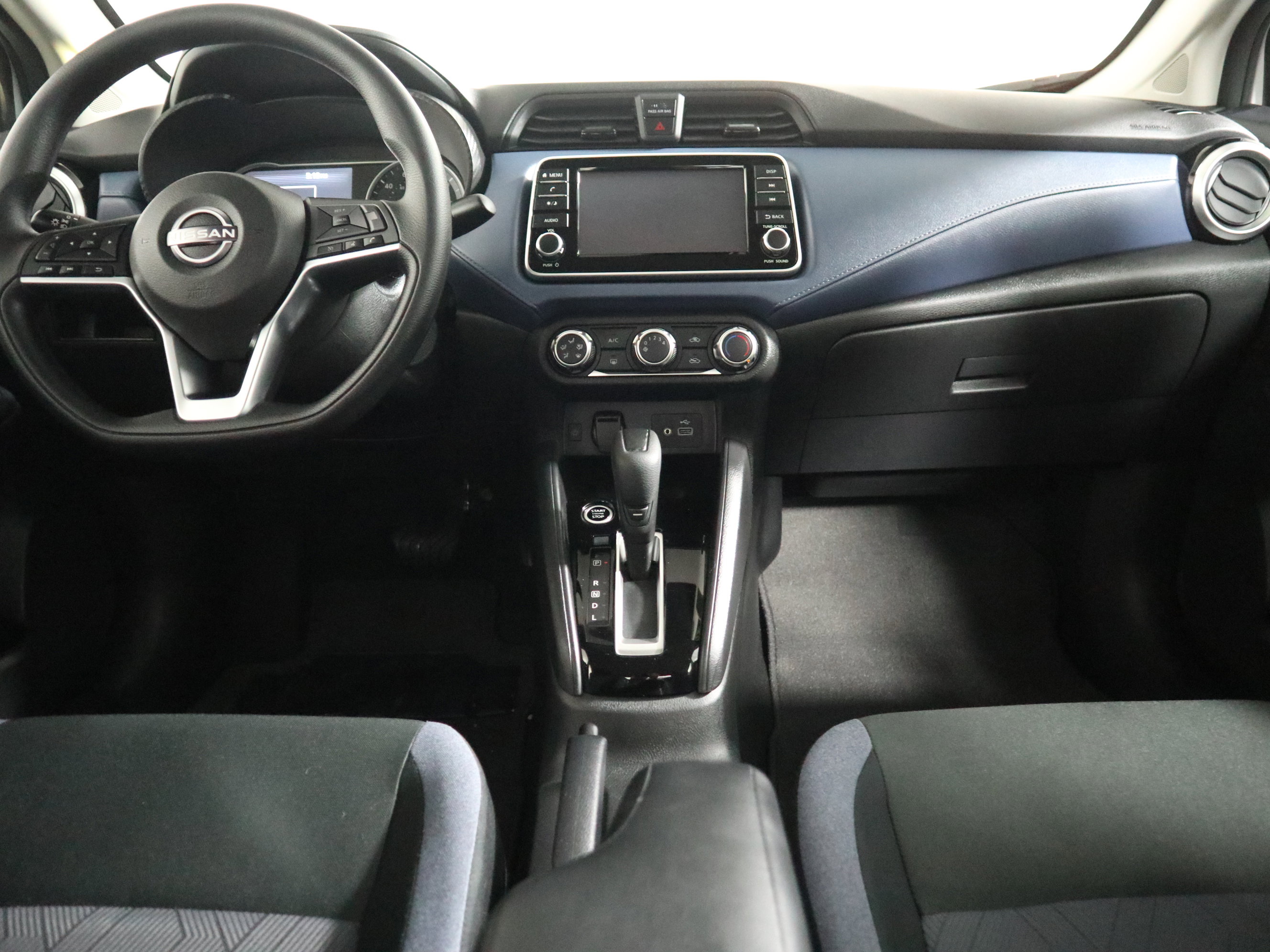 Used 2025 Nissan Versa SV w/ Trunk Package image 14