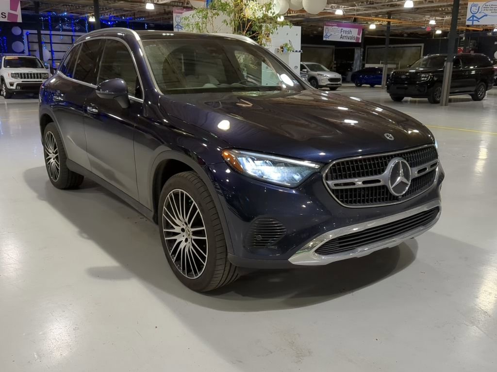 Certified 2024 Mercedes-Benz GLC 300 GLC 300 image 3