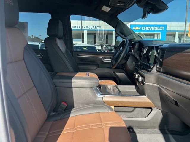Certified 2025 Chevrolet Silverado 2500 High Country w/ Technology Package image 32