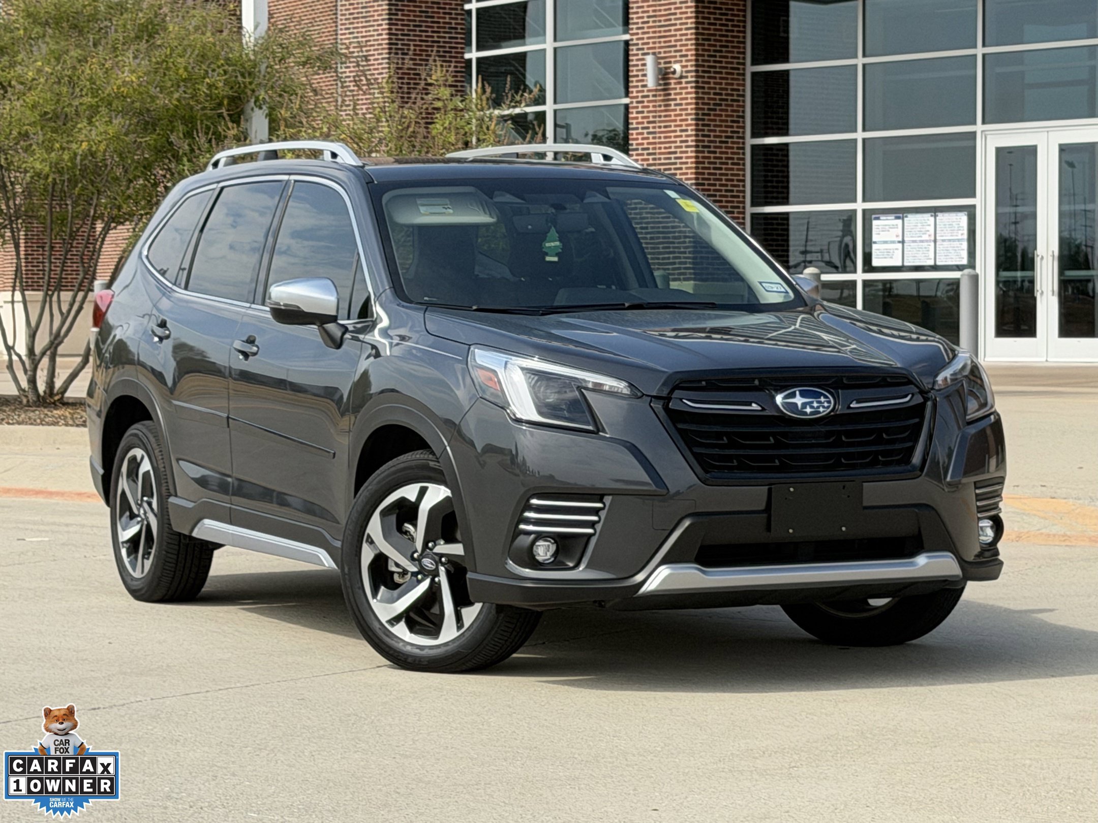 Used 2024 Subaru Forester Touring w/ Convenience Package AWD/4WD image 2